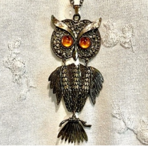 1960s/70s Vintage Owl Pendant Necklace - Picture 2 of 8